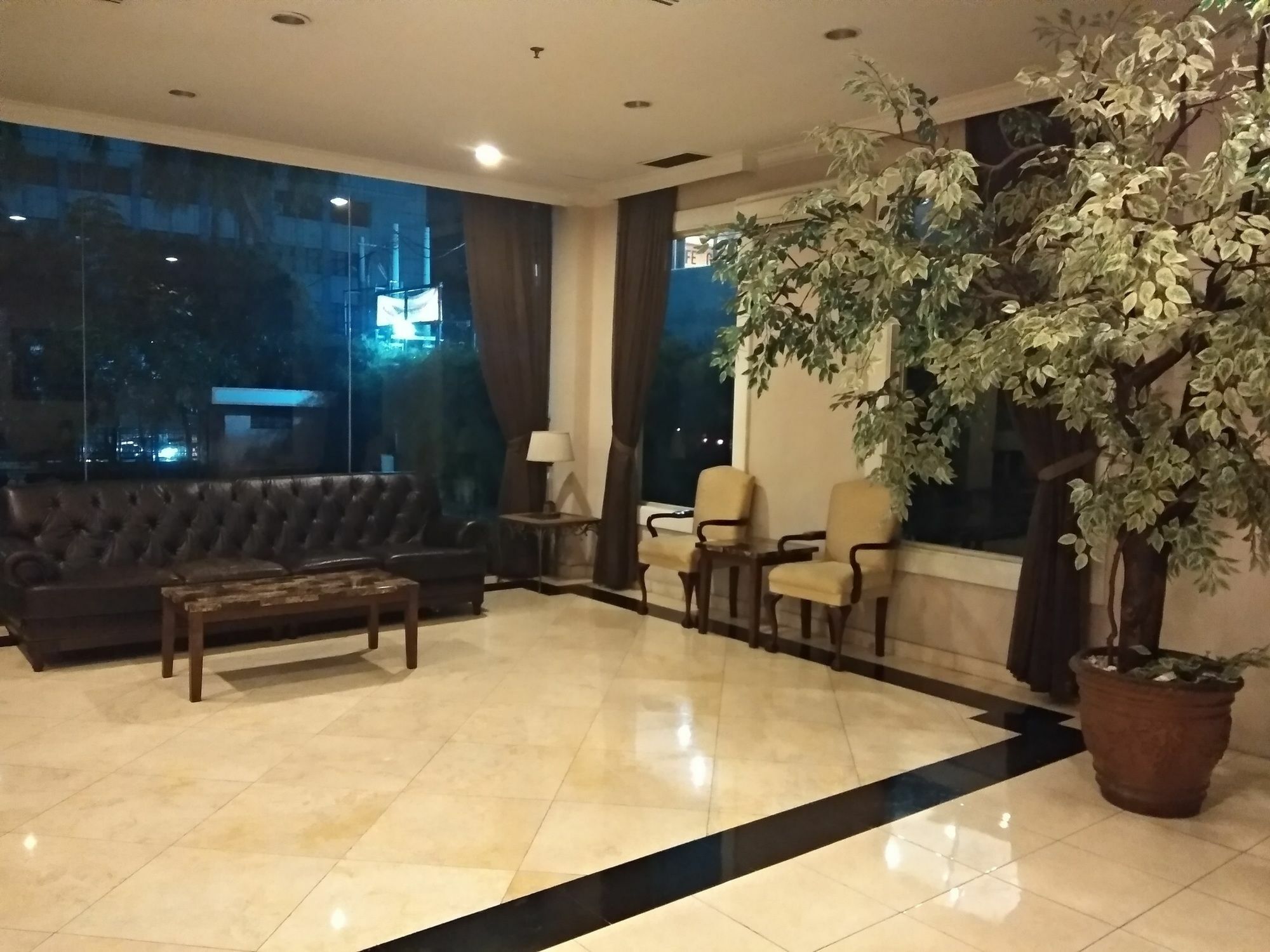 Hotel Bulevar Tanjung Duren Jakarta Luaran gambar