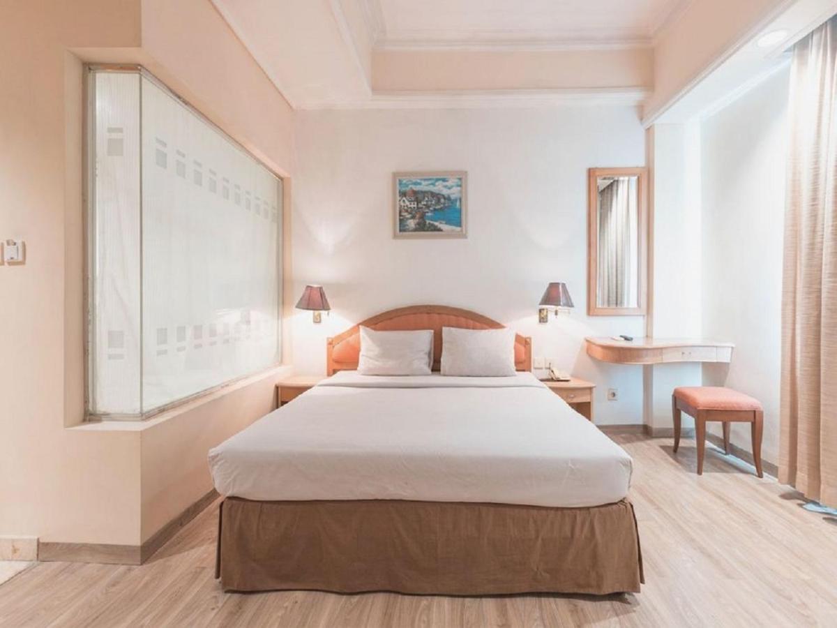 Hotel Bulevar Tanjung Duren Jakarta Luaran gambar